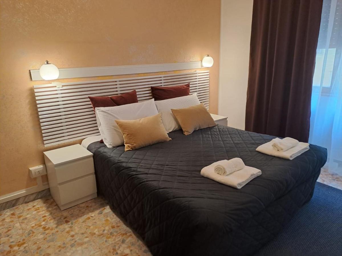Готель In Roma Life Екстер'єр фото