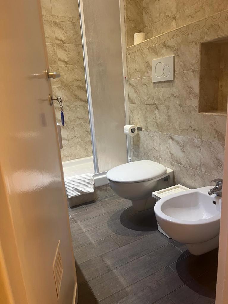 Готель In Roma Life Екстер'єр фото